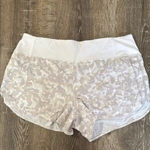 Athleta XL Running Free Printed Short 3.5”